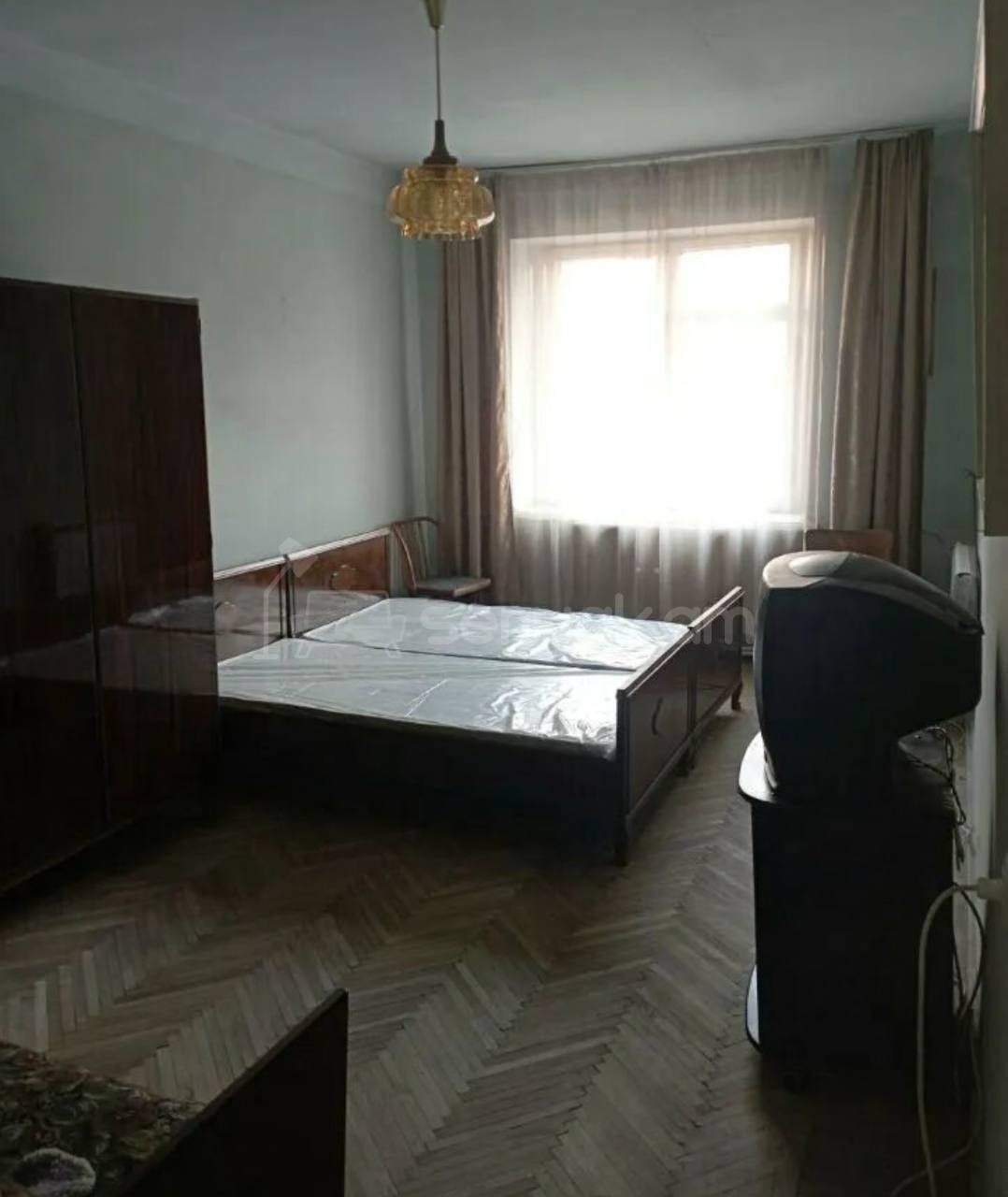 2 Սենյականոց Բնակարան Քարե Շենքում, 63քմ, 5/5 հարկ, Նորմալ Վիճակում, Կահավորված, Արևկող