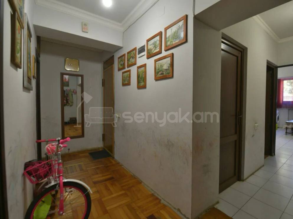 4 Սենյականոց Բնակարան Քարե Շենքում, 84քմ, 1/5 հարկ, Նորմալ Վիճակում