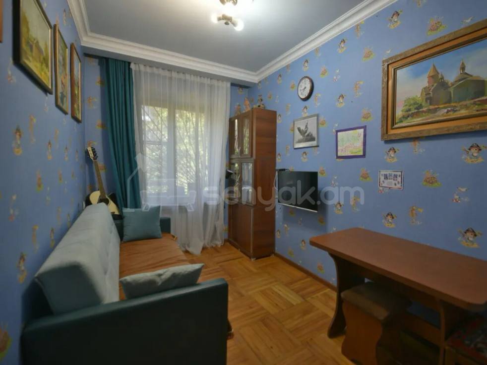 4 Սենյականոց Բնակարան Քարե Շենքում, 84քմ, 1/5 հարկ, Նորմալ Վիճակում