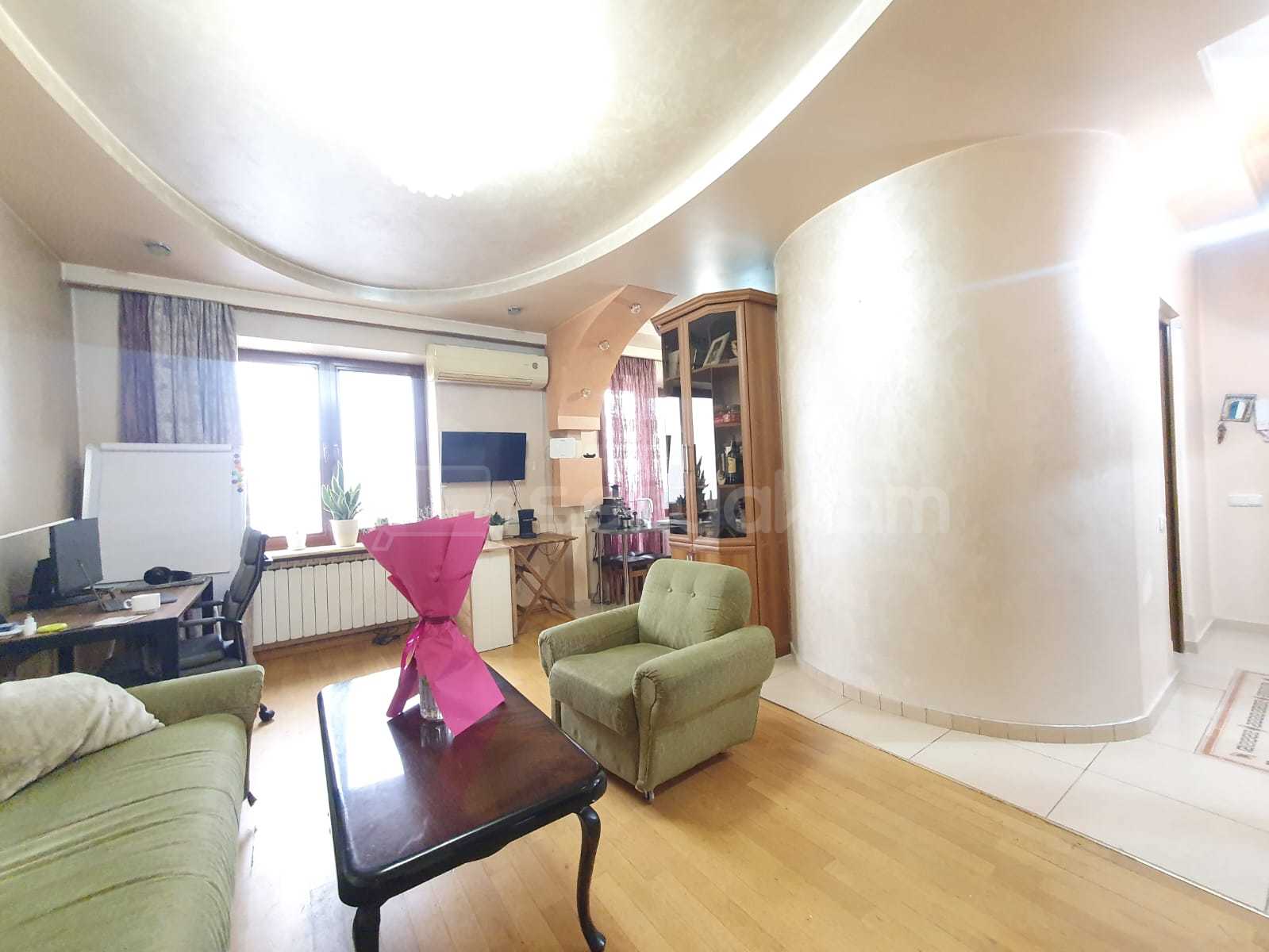 2 Սենյականոց Բնակարան Քարե Շենքում, 55քմ, 5/5 հարկ, Կապիտալ Վերանորոգված, Կահավորված, Արևկող