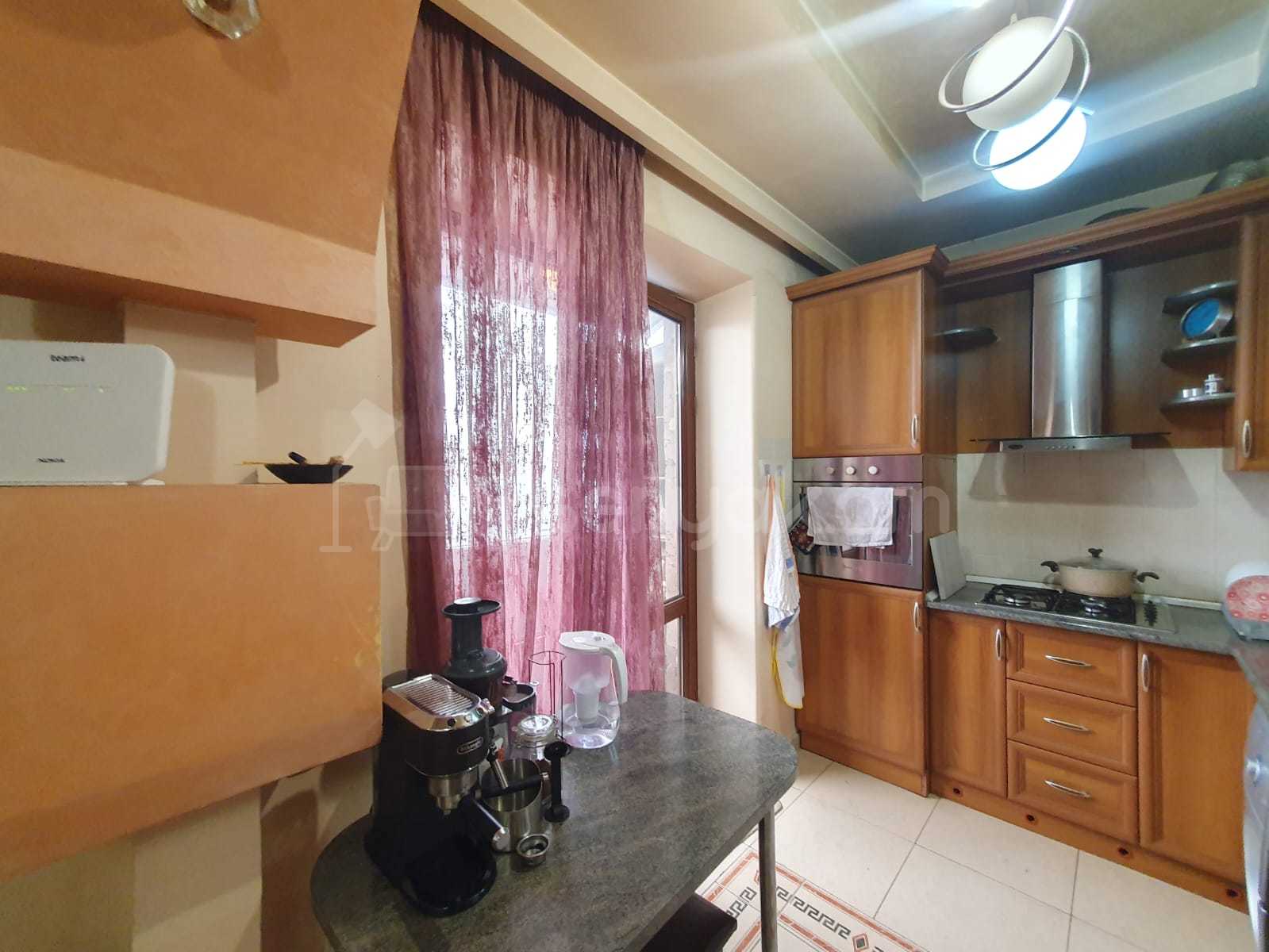 2 Սենյականոց Բնակարան Քարե Շենքում, 55քմ, 5/5 հարկ, Կապիտալ Վերանորոգված, Կահավորված, Արևկող