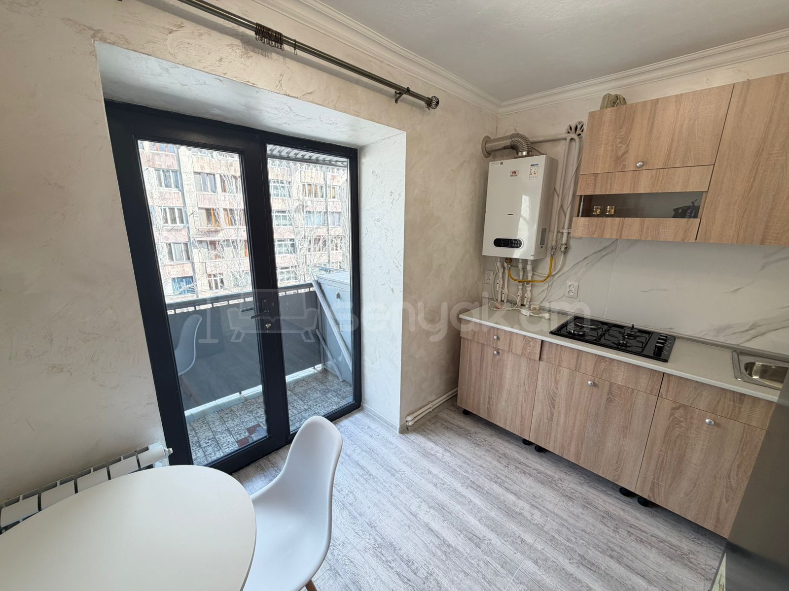 2 Սենյականոց Բնակարան Քարե Շենքում, 55քմ, 5/5 հարկ, Դիզայներական Վերանորոգված, Կահավորված, Արևկող