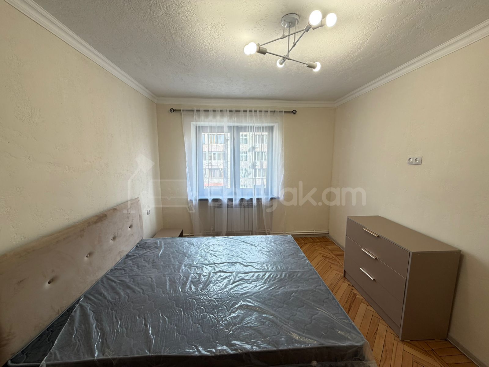 2 Սենյականոց Բնակարան Քարե Շենքում, 55քմ, 5/5 հարկ, Դիզայներական Վերանորոգված, Կահավորված, Արևկող