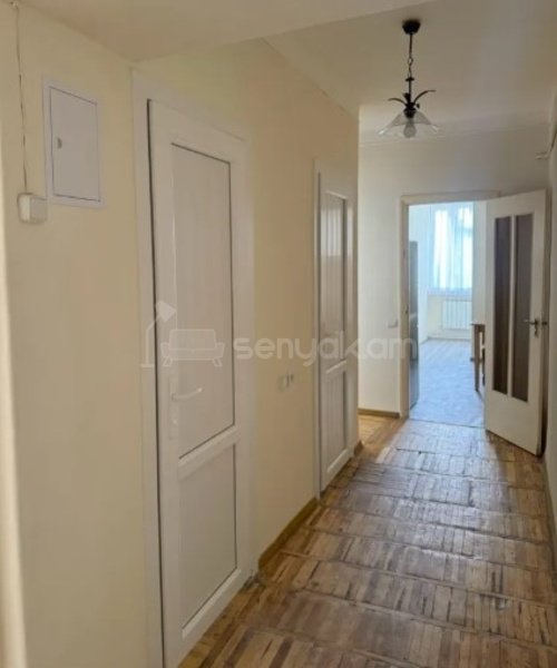 3 Սենյականոց Բնակարան Քարե Շենքում, 72քմ, 3/5 հարկ, Կոսմետիկ Վերանորոգված, Կահավորված, Արևկող