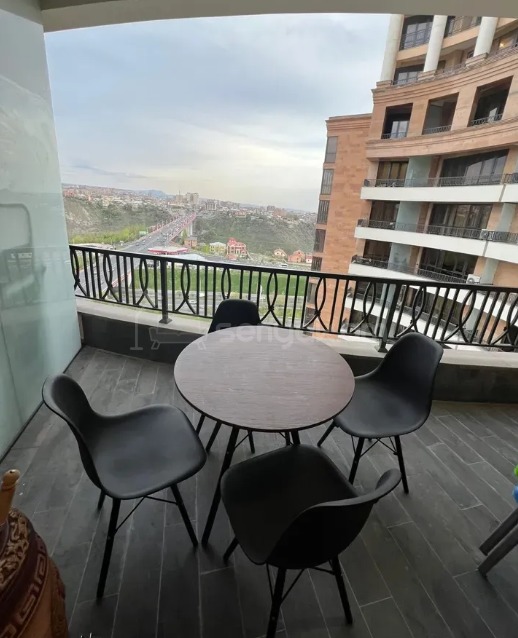 3 Սենյականոց Բնակարան Նորակառույցում, 98քմ, 12/19 հարկ, Կապիտալ Վերանորոգված