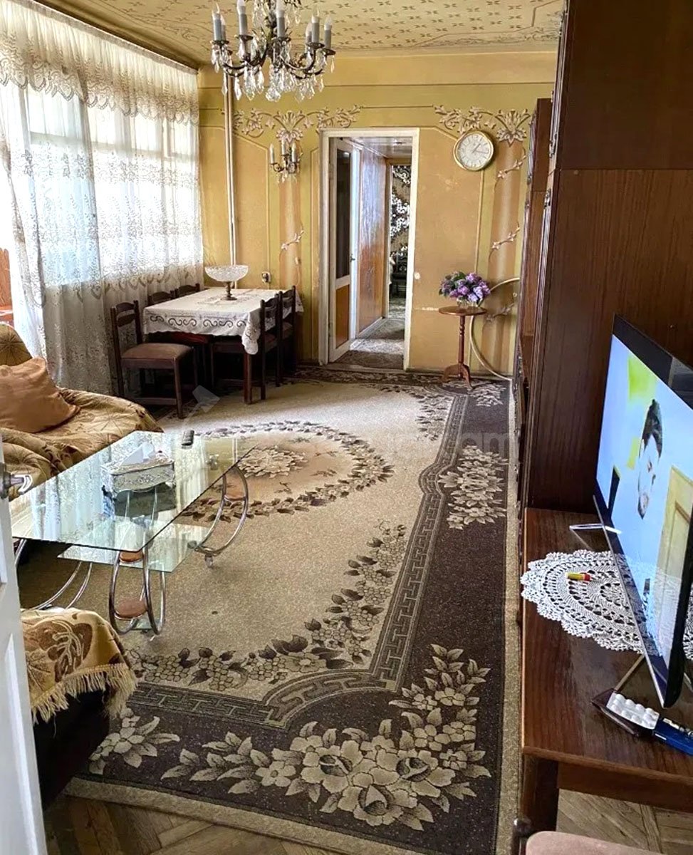 3 Սենյականոց Բնակարան, 77քմ, 6/9 հարկ, Նորմալ Վիճակում