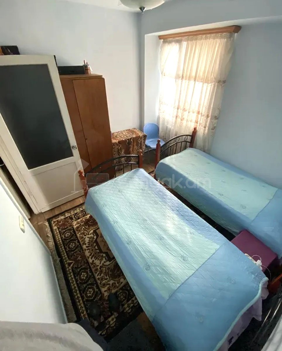 3 Սենյականոց Բնակարան, 77քմ, 6/9 հարկ, Նորմալ Վիճակում