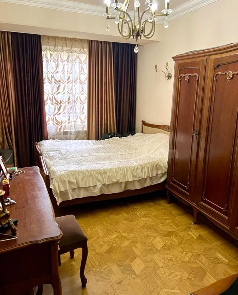 3 Սենյականոց Բնակարան, 81քմ, 2/14 հարկ, Կապիտալ Վերանորոգված