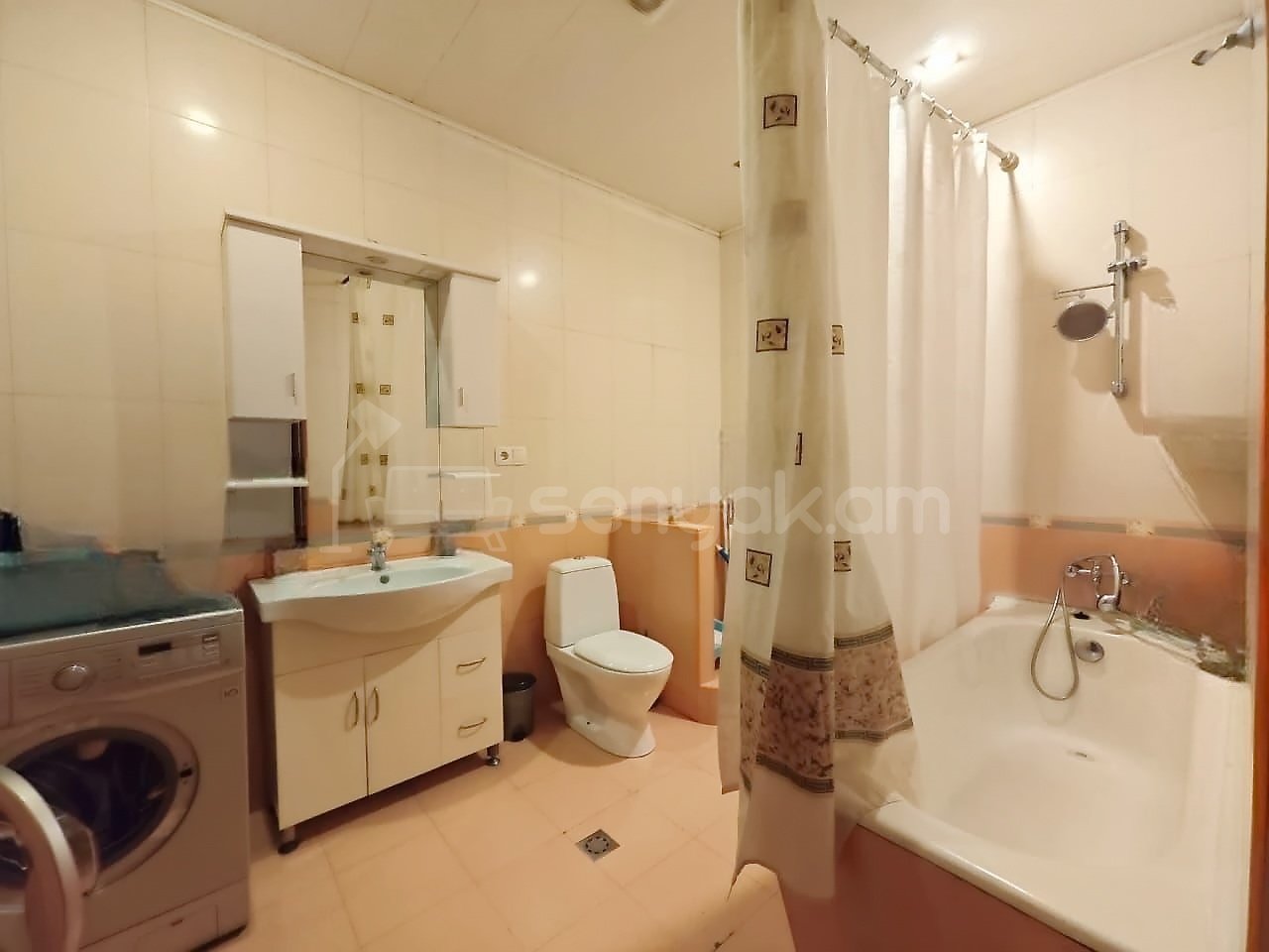 4 Սենյականոց Սեփական Տուն, 150քմ, Կապիտալ Վերանորոգված, Կահավորված, Ավտոտնակով