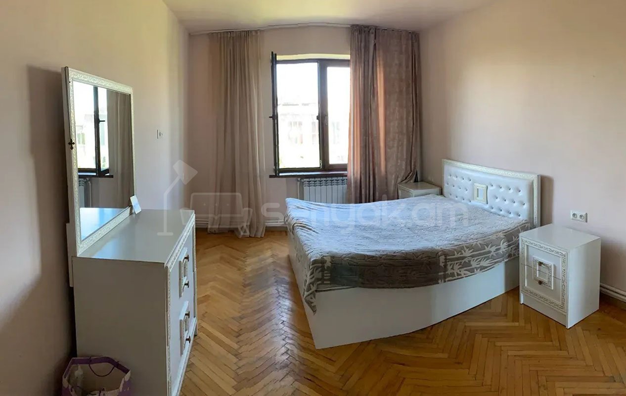 3 Սենյականոց Բնակարան Քարե Շենքում, 73քմ, 5/5 հարկ, Կապիտալ Վերանորոգված