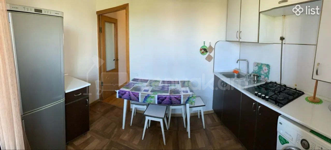 3 Սենյականոց Բնակարան Քարե Շենքում, 73քմ, 5/5 հարկ, Կապիտալ Վերանորոգված