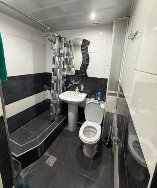 2 Սենյականոց Բնակարան Քարե Շենքում, 55քմ, 2/4 հարկ, Կոսմետիկ Վերանորոգված, Կահավորված, Արևկող