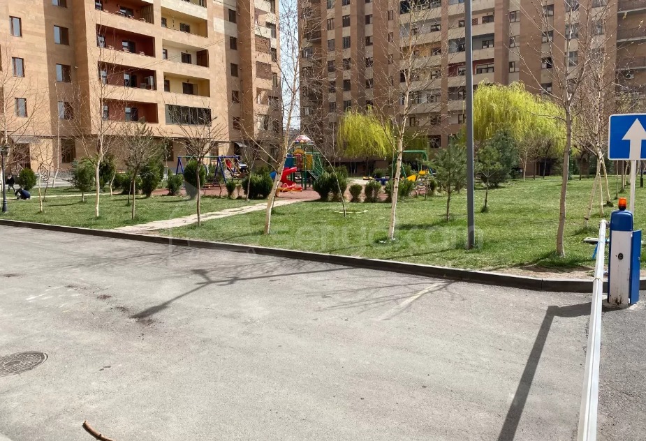 3 Սենյականոց Բնակարան Նորակառույցում, 71քմ, 2/12 հարկ, Կապիտալ Վերանորոգված