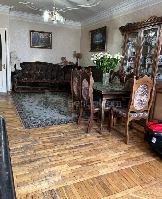 4 Սենյականոց Բնակարան Քարե Շենքում, 93քմ, 2/5 հարկ, Պետական Վիճակում