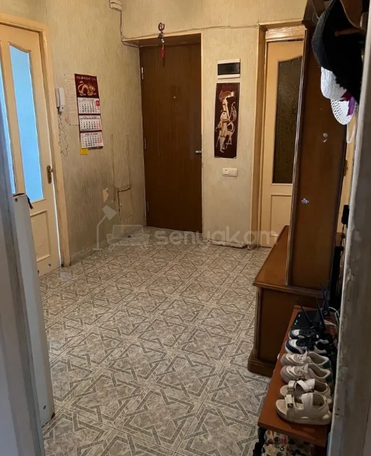 4 Սենյականոց Բնակարան Քարե Շենքում, 93քմ, 2/5 հարկ, Պետական Վիճակում