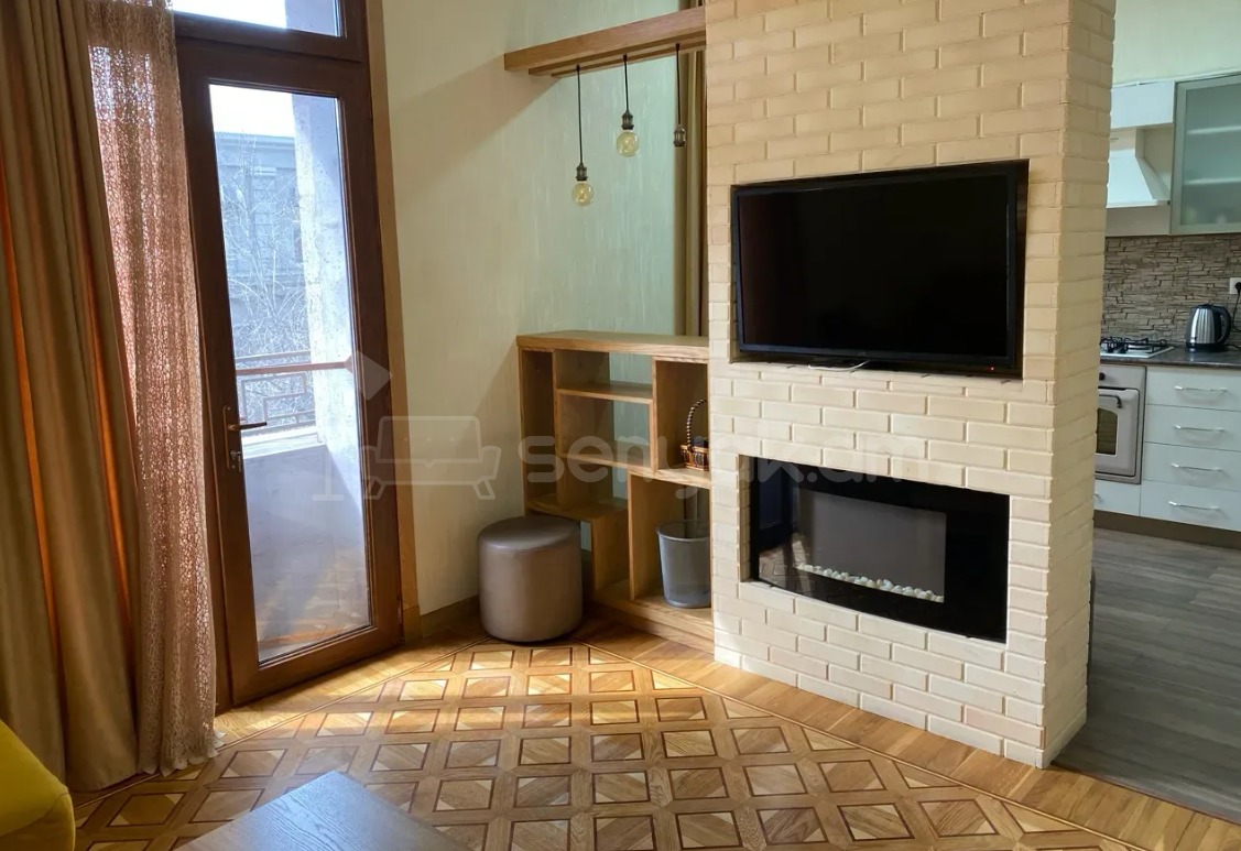 2 Սենյականոց Բնակարան Քարե Շենքում, 42քմ, 4/6 հարկ, Դիզայներական Վերանորոգված, Կահավորված