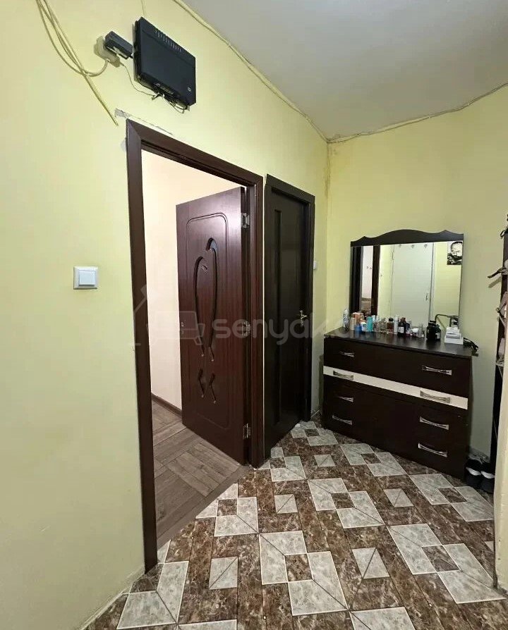 1 Սենյականոց Բնակարան, 50քմ, 8/16 հարկ, Պետական Վիճակում