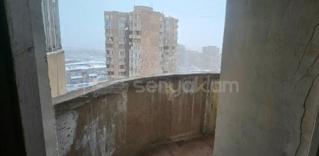 3 Սենյականոց Բնակարան, 80քմ, 14/16 հարկ, Պետական Վիճակում