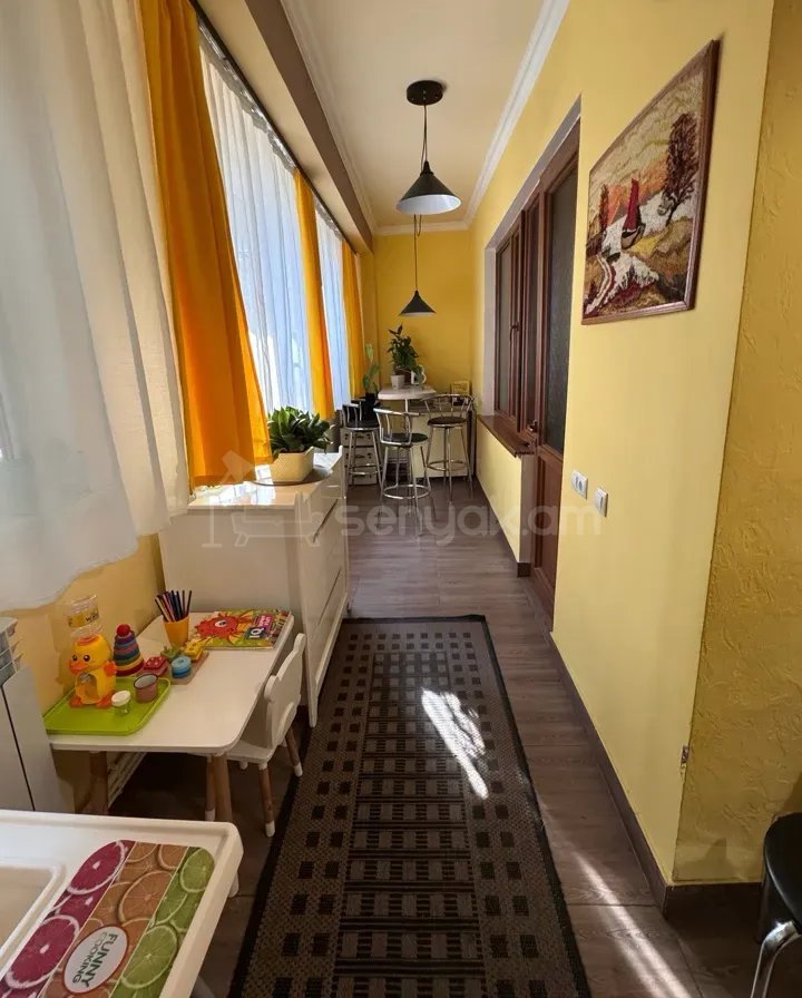 3 Սենյականոց Բնակարան, 70քմ, 1/9 հարկ, Կապիտալ Վերանորոգված