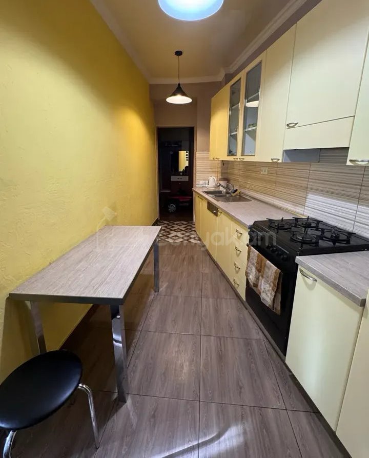 3 Սենյականոց Բնակարան, 70քմ, 1/9 հարկ, Կապիտալ Վերանորոգված