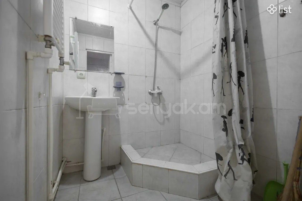 3 Սենյականոց Բնակարան, 80քմ, 12/14 հարկ, Նորմալ Վիճակում, Կահավորված, Արևկող