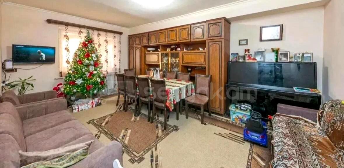 3 Սենյականոց Բնակարան, 98քմ, 2/10 հարկ, Կոսմետիկ Վերանորոգված