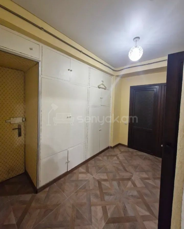 3 Սենյականոց Բնակարան, 70քմ, 3/14 հարկ, Նորմալ Վիճակում, Կահավորված