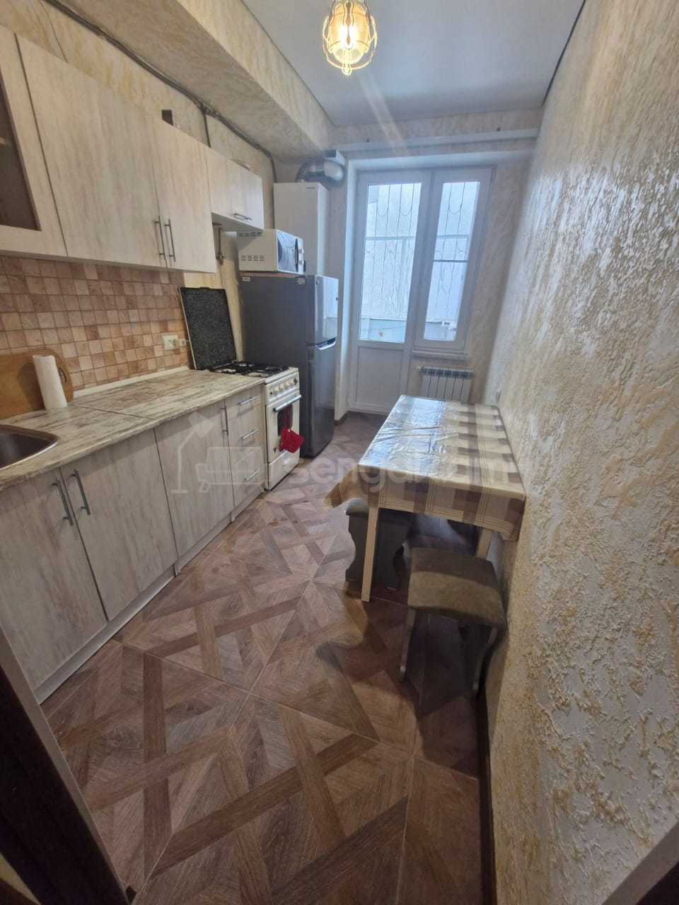 3 Սենյականոց Բնակարան, 70քմ, 3/14 հարկ, Նորմալ Վիճակում, Կահավորված