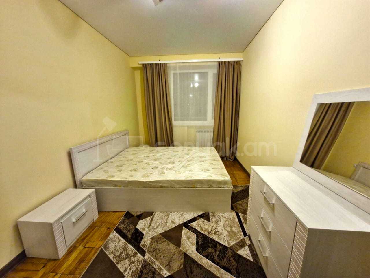 3 Սենյականոց Բնակարան, 70քմ, 3/14 հարկ, Նորմալ Վիճակում, Կահավորված