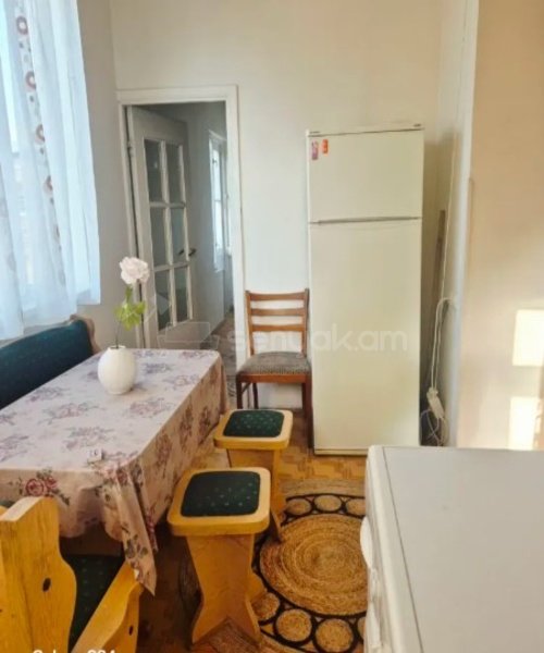 3 Սենյականոց Բնակարան Քարե Շենքում, 70քմ, 4/5 հարկ, Կոսմետիկ Վերանորոգված, Կահավորված, Արևկող