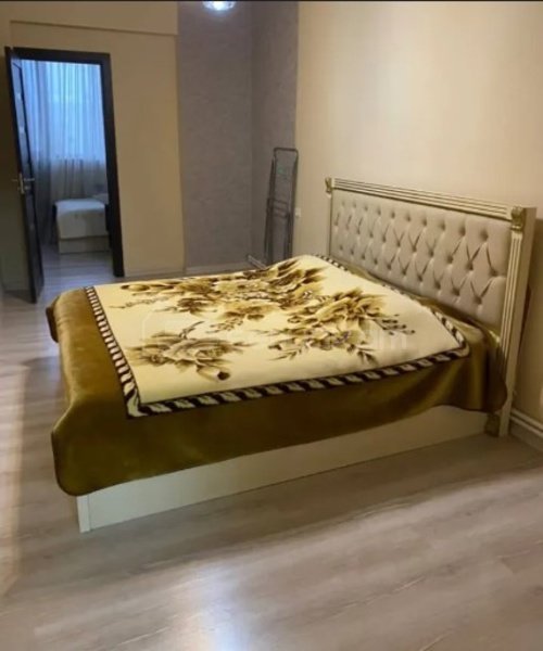 3 Սենյականոց Բնակարան Քարե Շենքում, 55քմ, 3/5 հարկ, Կապիտալ Վերանորոգված, Կահավորված, Արևկող