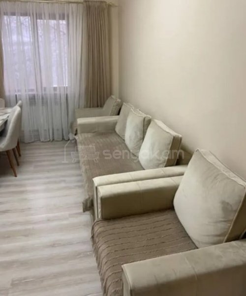 3 Սենյականոց Բնակարան Քարե Շենքում, 55քմ, 3/5 հարկ, Կապիտալ Վերանորոգված, Կահավորված, Արևկող