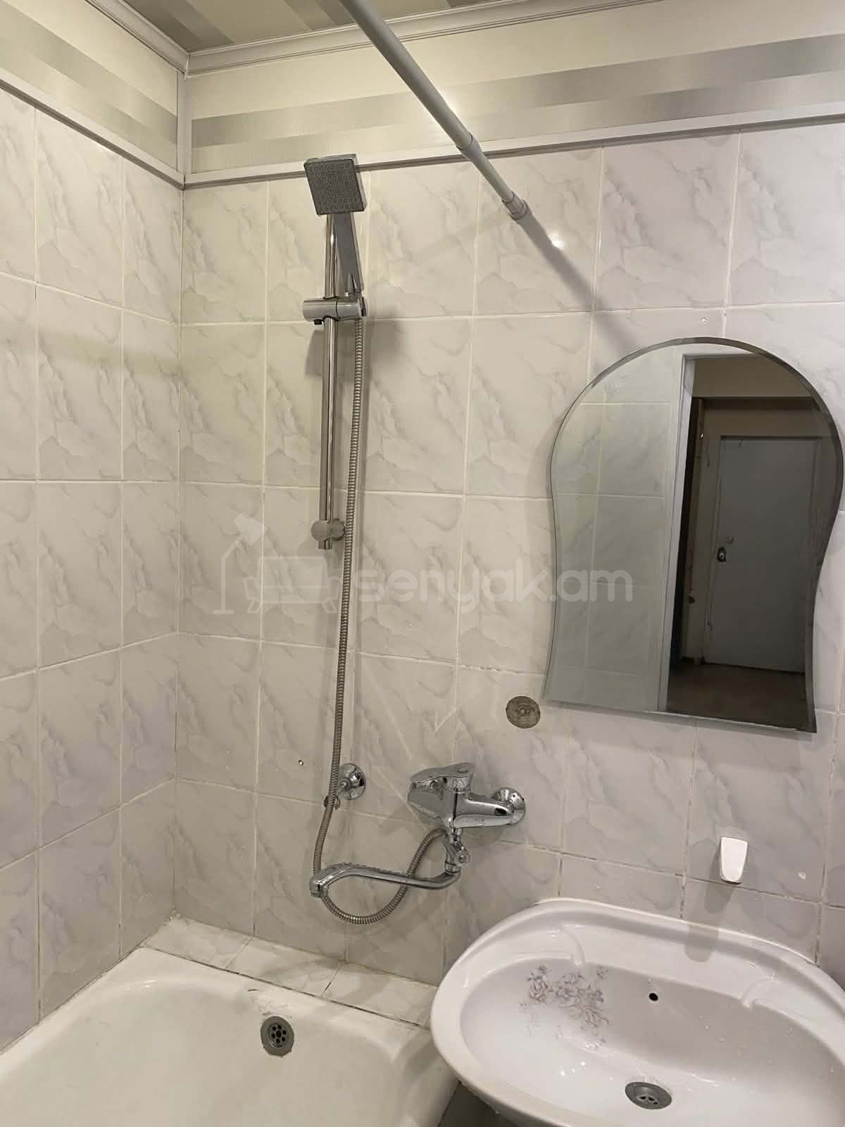 2 Սենյականոց Բնակարան, 70քմ, 7/9 հարկ, Կապիտալ Վերանորոգված, Կահավորված, Արևկող