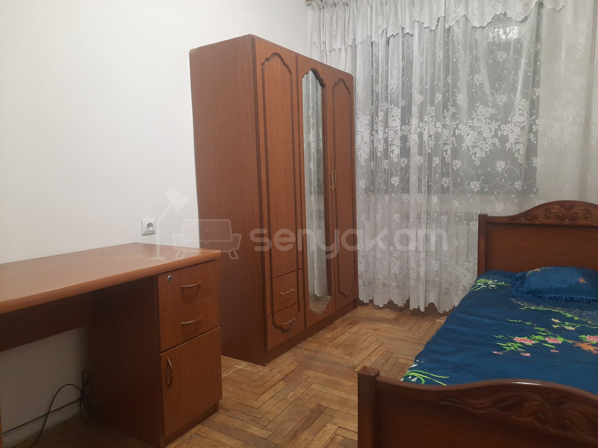 4 Սենյականոց Բնակարան Քարե Շենքում, 91քմ, 4/9 հարկ, Կոսմետիկ Վերանորոգված, Կահավորված, Արևկող