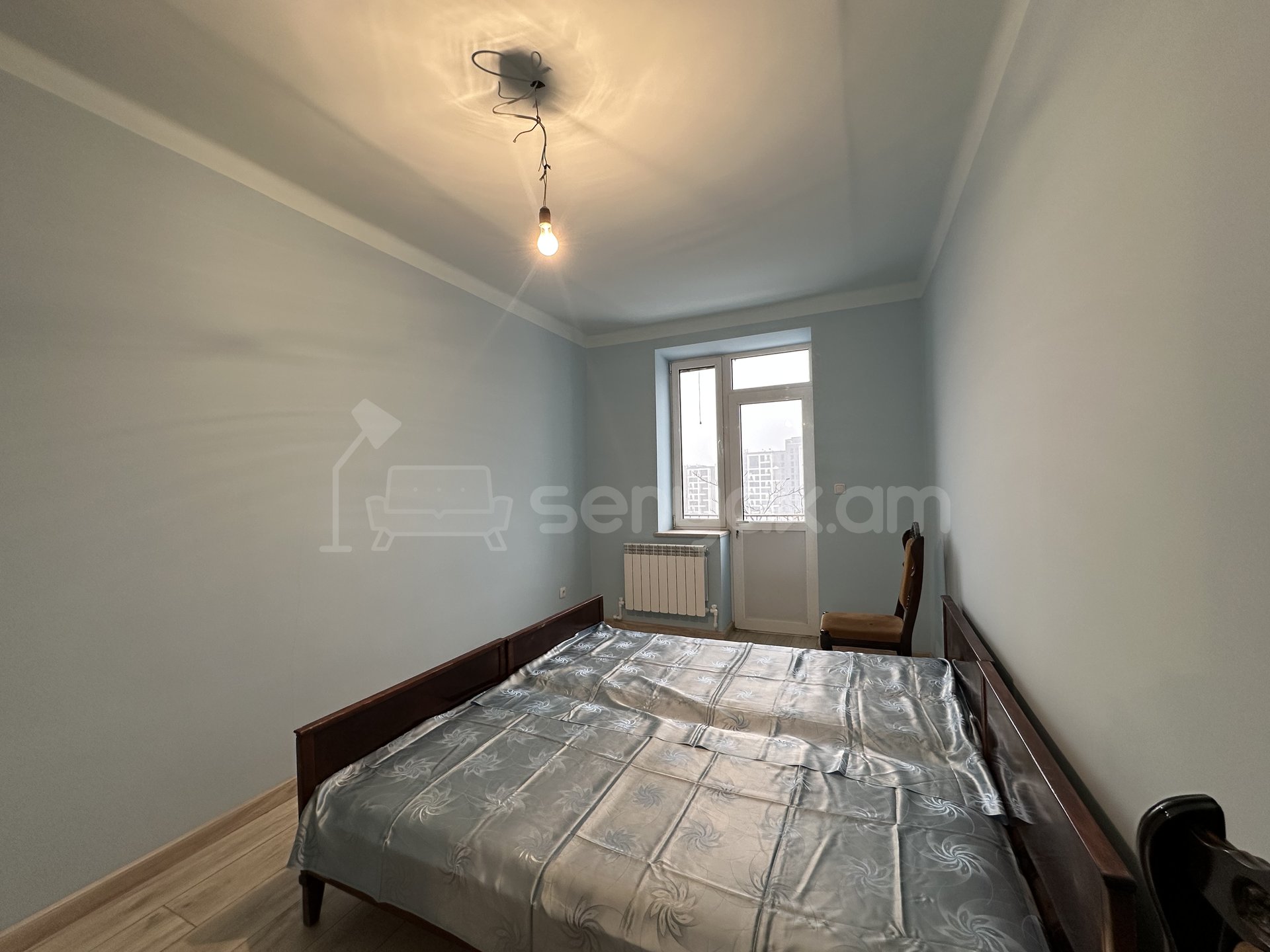 3 Սենյականոց Բնակարան Քարե Շենքում, 70քմ, 2/5 հարկ, Կապիտալ Վերանորոգված, Կահավորված