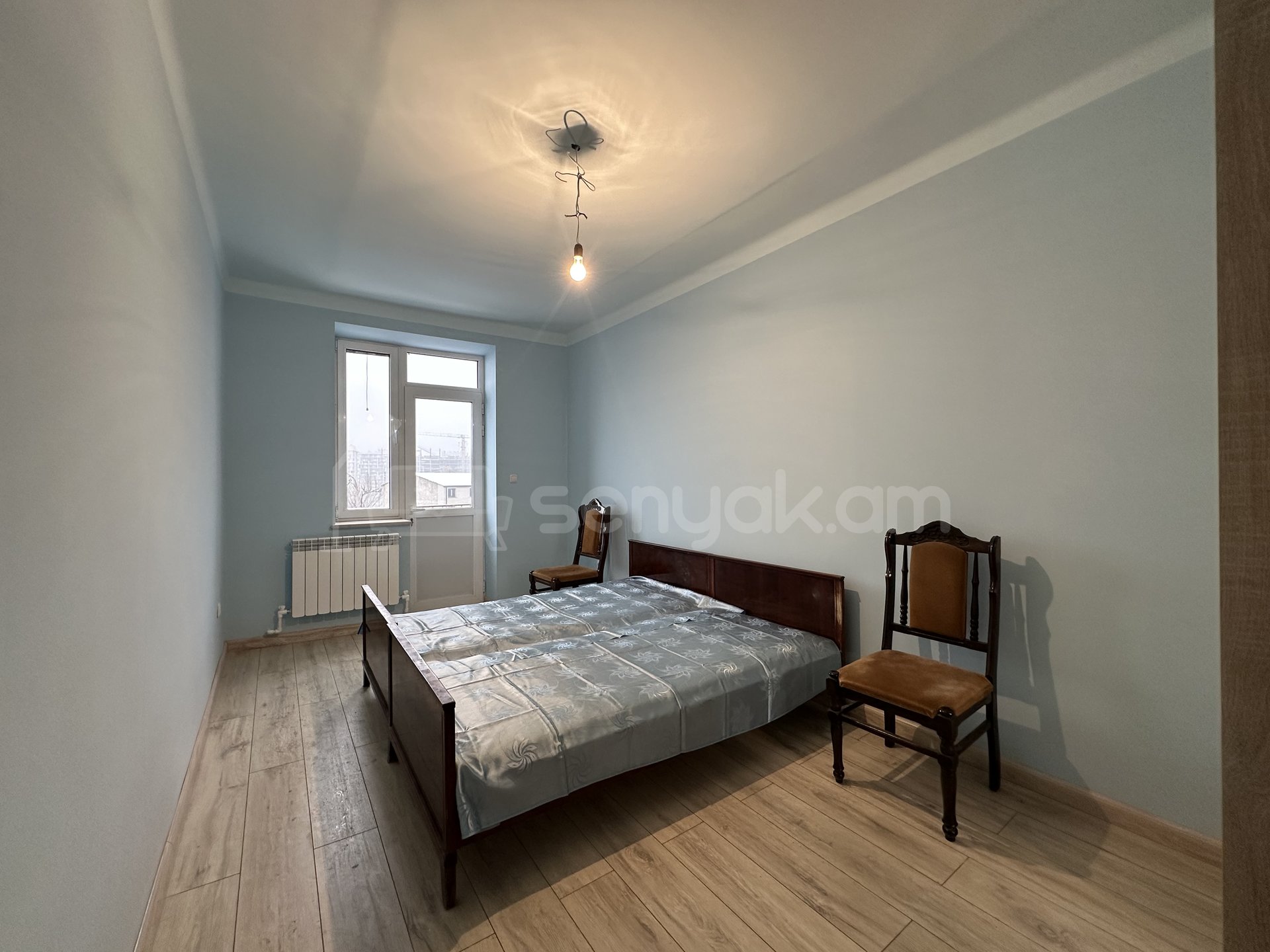 3 Սենյականոց Բնակարան Քարե Շենքում, 70քմ, 2/5 հարկ, Կապիտալ Վերանորոգված, Կահավորված