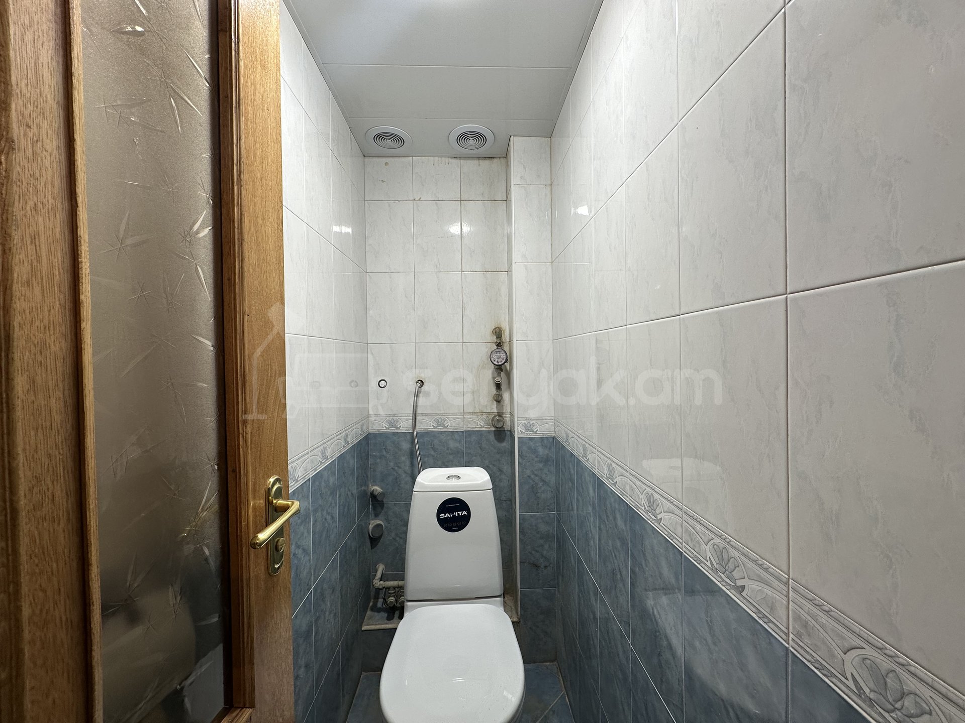 3 Սենյականոց Բնակարան Քարե Շենքում, 70քմ, 2/5 հարկ, Կապիտալ Վերանորոգված, Կահավորված