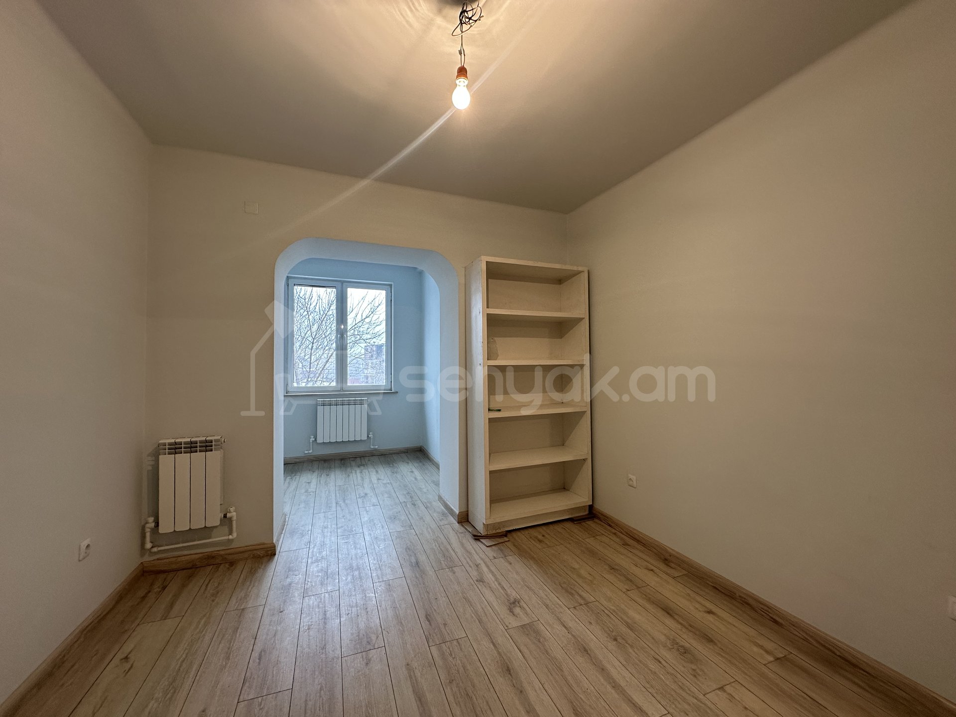 3 Սենյականոց Բնակարան Քարե Շենքում, 70քմ, 2/5 հարկ, Կապիտալ Վերանորոգված, Կահավորված