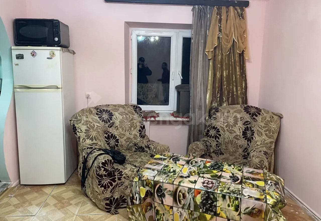 2 Սենյականոց Բնակարան Քարե Շենքում, 45քմ, 3/5 հարկ, Նորմալ Վիճակում, Կահավորված, Արևկող