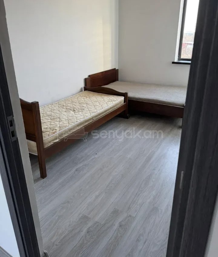 3 Սենյականոց Բնակարան Քարե Շենքում, 77քմ, 2/2 հարկ, Կապիտալ Վերանորոգված, Կահավորված, Արևկող