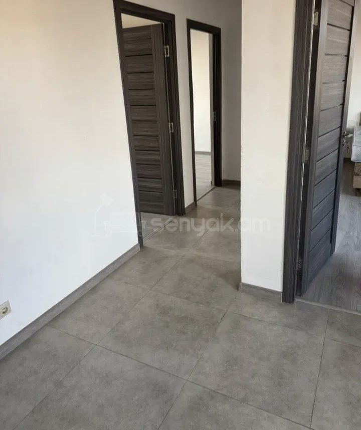 3 Սենյականոց Բնակարան Քարե Շենքում, 77քմ, 2/2 հարկ, Կապիտալ Վերանորոգված, Կահավորված, Արևկող