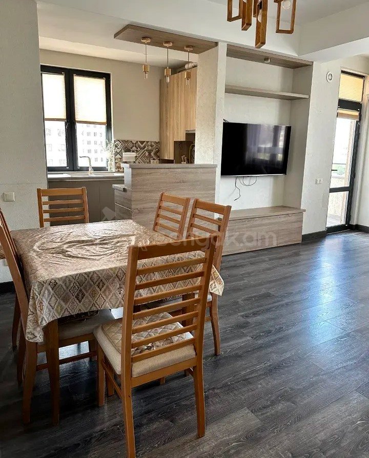 3 Սենյականոց Բնակարան Նորակառույցում, 78քմ, 6/11 հարկ, Կապիտալ Վերանորոգված