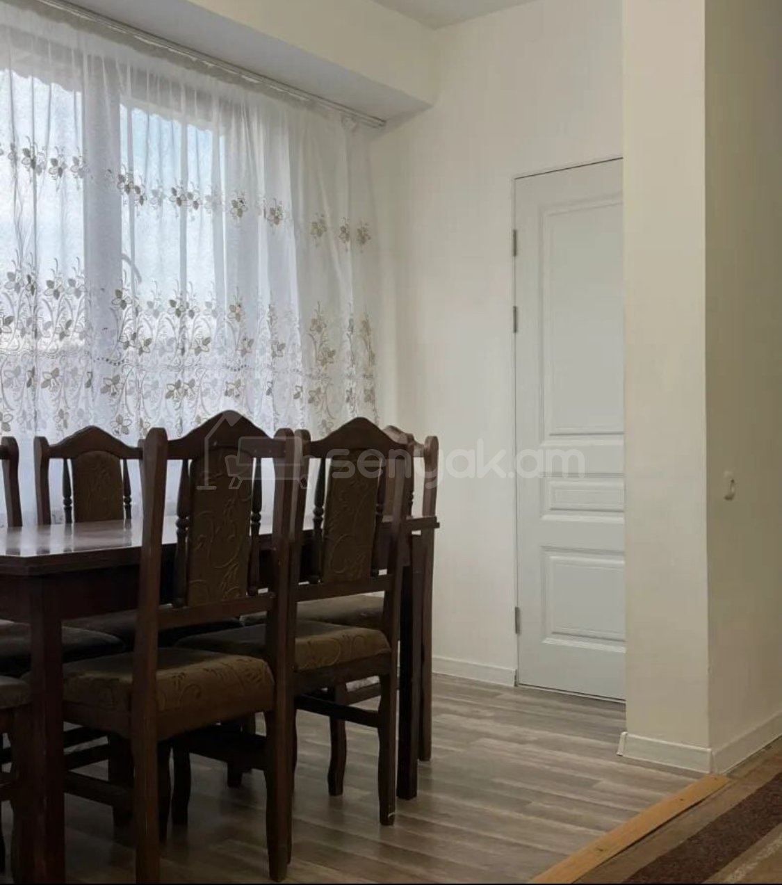 4 Սենյականոց Բնակարան, 90քմ, 4/9 հարկ, Կապիտալ Վերանորոգված, Կահավորված