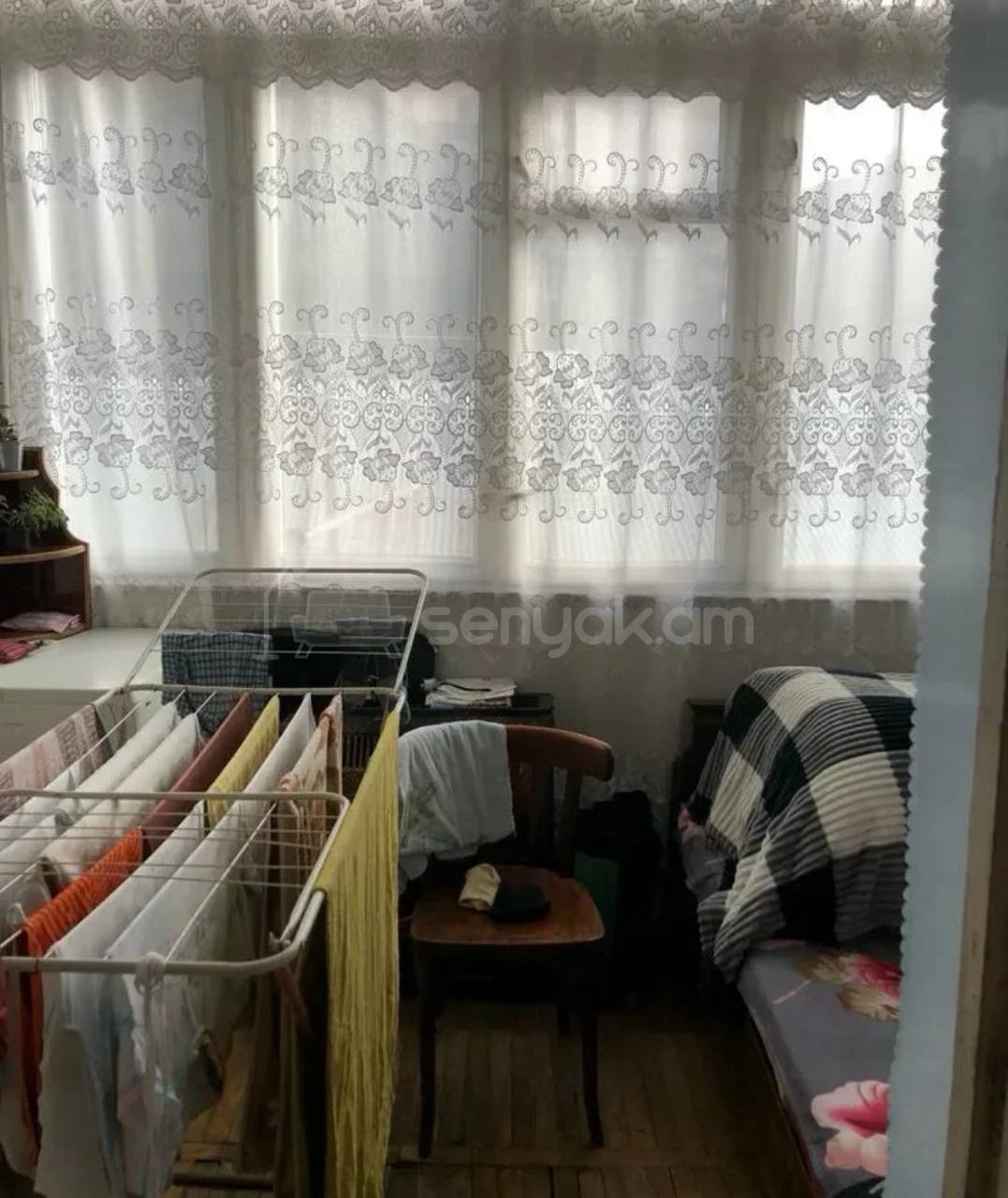 2 Սենյականոց Բնակարան Քարե Շենքում, 52քմ, 2/5 հարկ, Պետական Վիճակում, Կահավորված