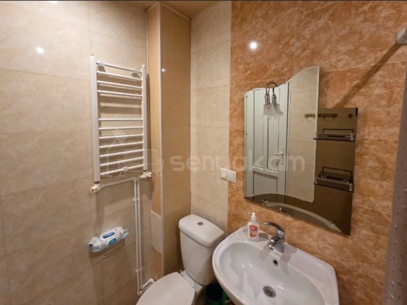 3 Սենյականոց Բնակարան Քարե Շենքում, 50քմ, 2/5 հարկ, Կապիտալ Վերանորոգված, Կահավորված, Արևկող