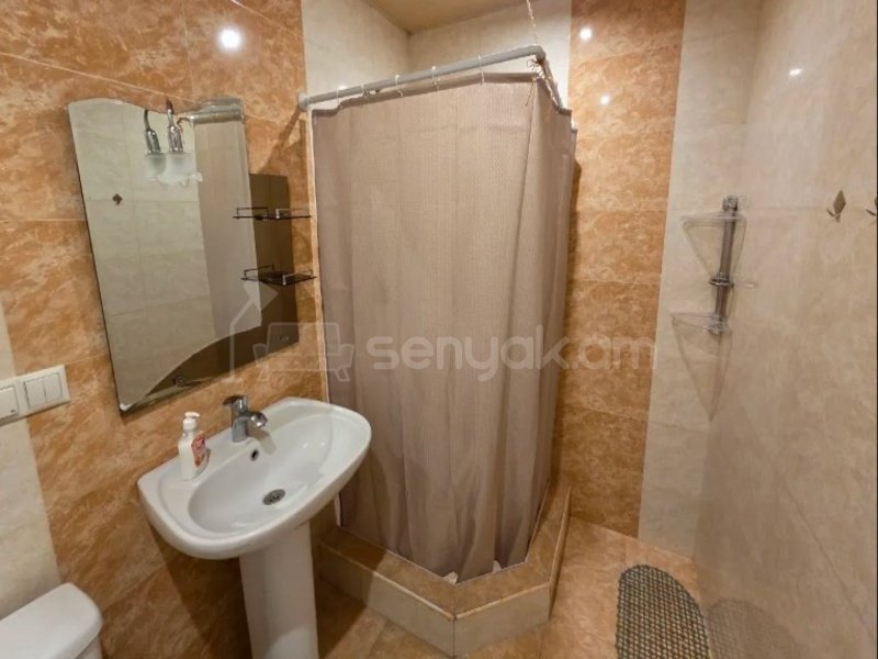 3 Սենյականոց Բնակարան Քարե Շենքում, 50քմ, 2/5 հարկ, Կապիտալ Վերանորոգված, Կահավորված, Արևկող