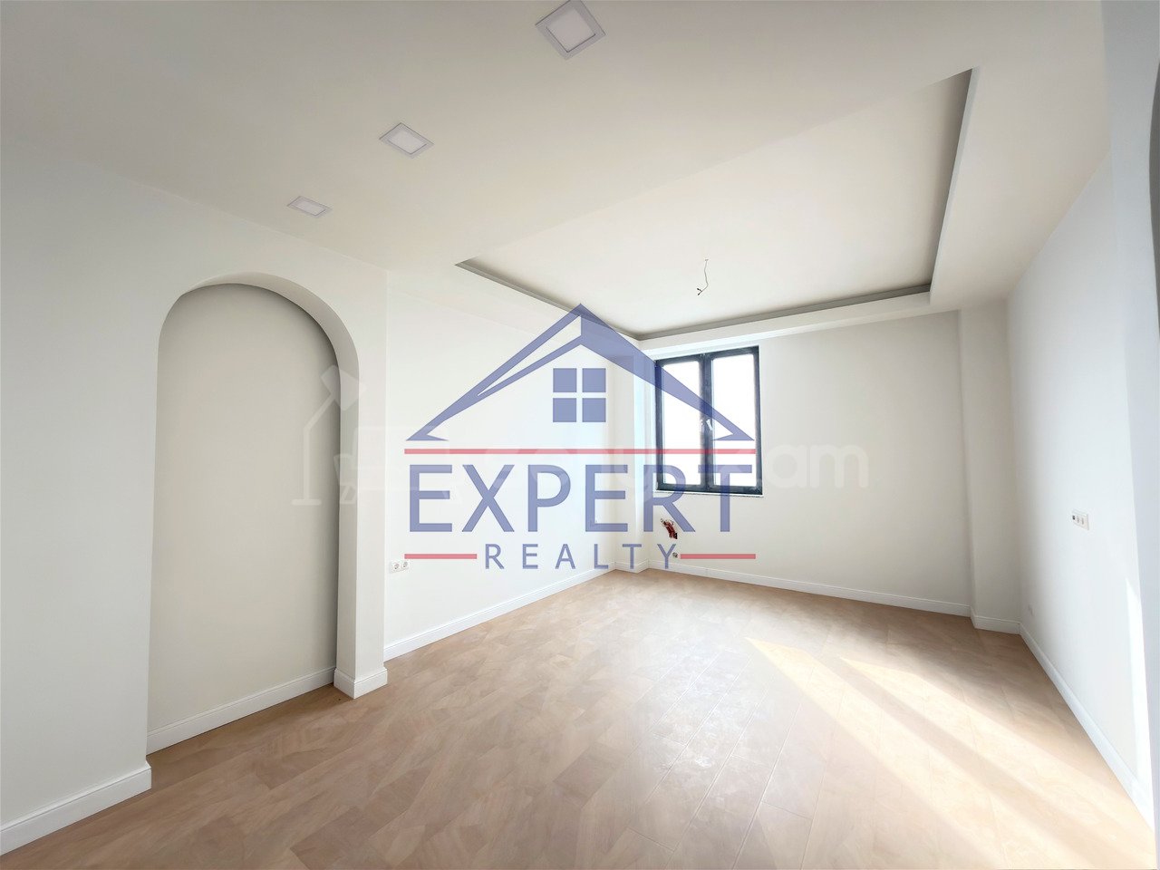 Նորակառույց Օֆիսային Տարածք, 208քմ