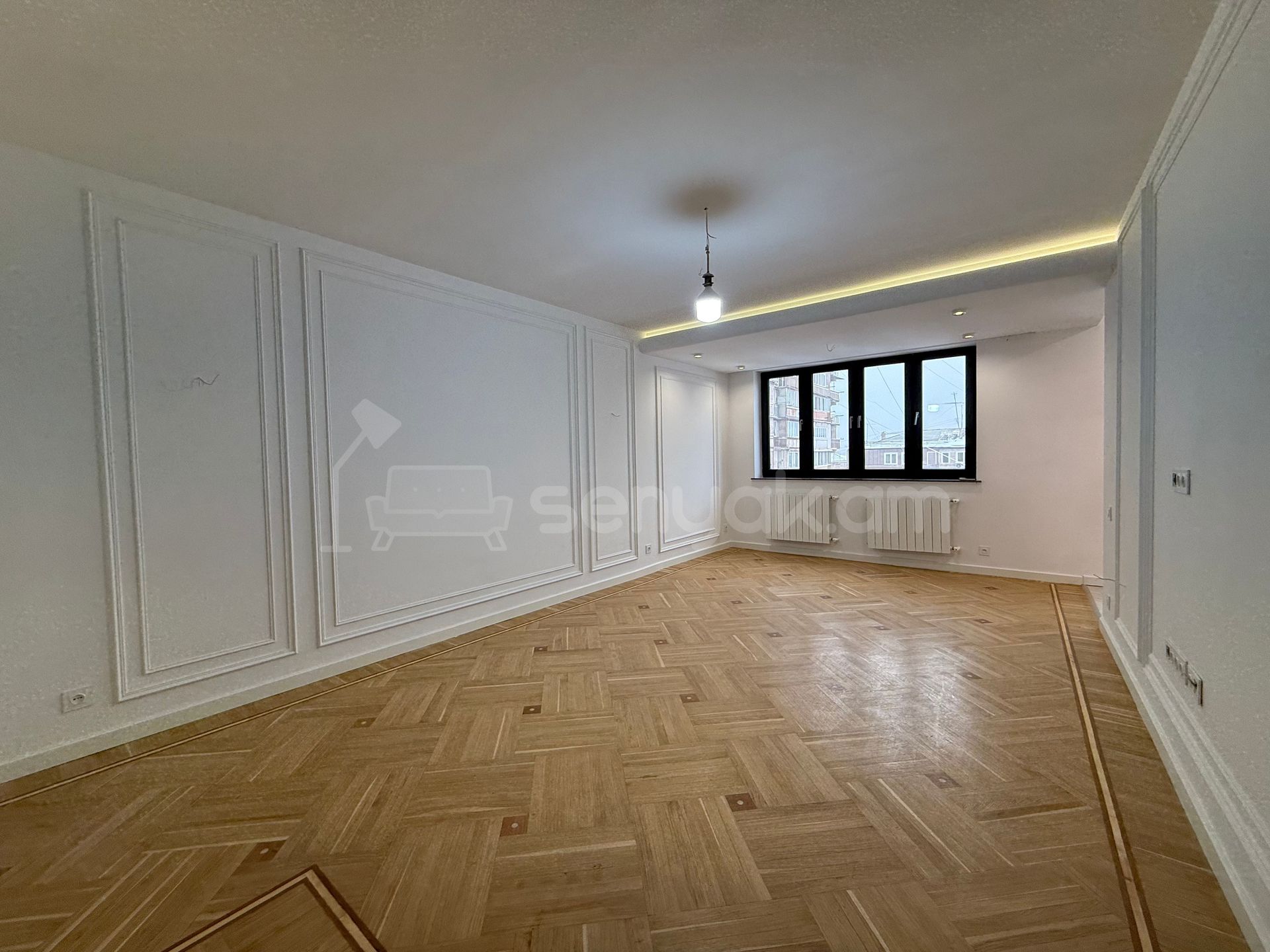 3 Սենյականոց Բնակարան Քարե Շենքում, 82քմ, 5/5 հարկ, Կապիտալ Վերանորոգված