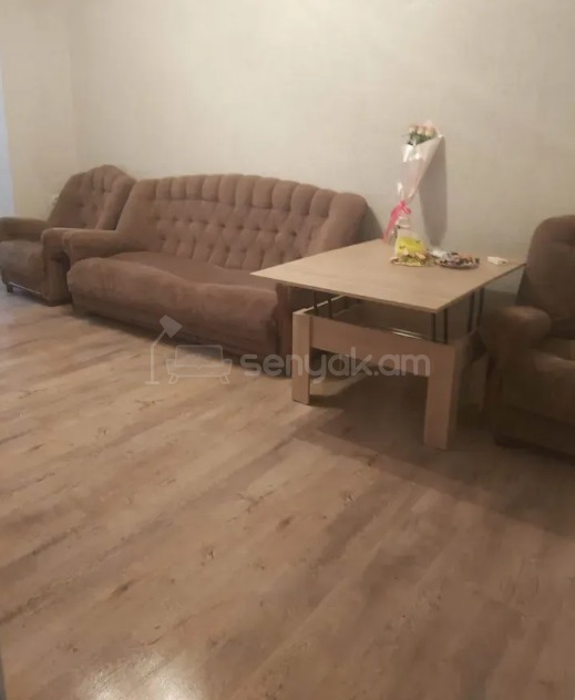 2 Սենյականոց Բնակարան Քարե Շենքում, 54քմ, 2/5 հարկ, Կապիտալ Վերանորոգված