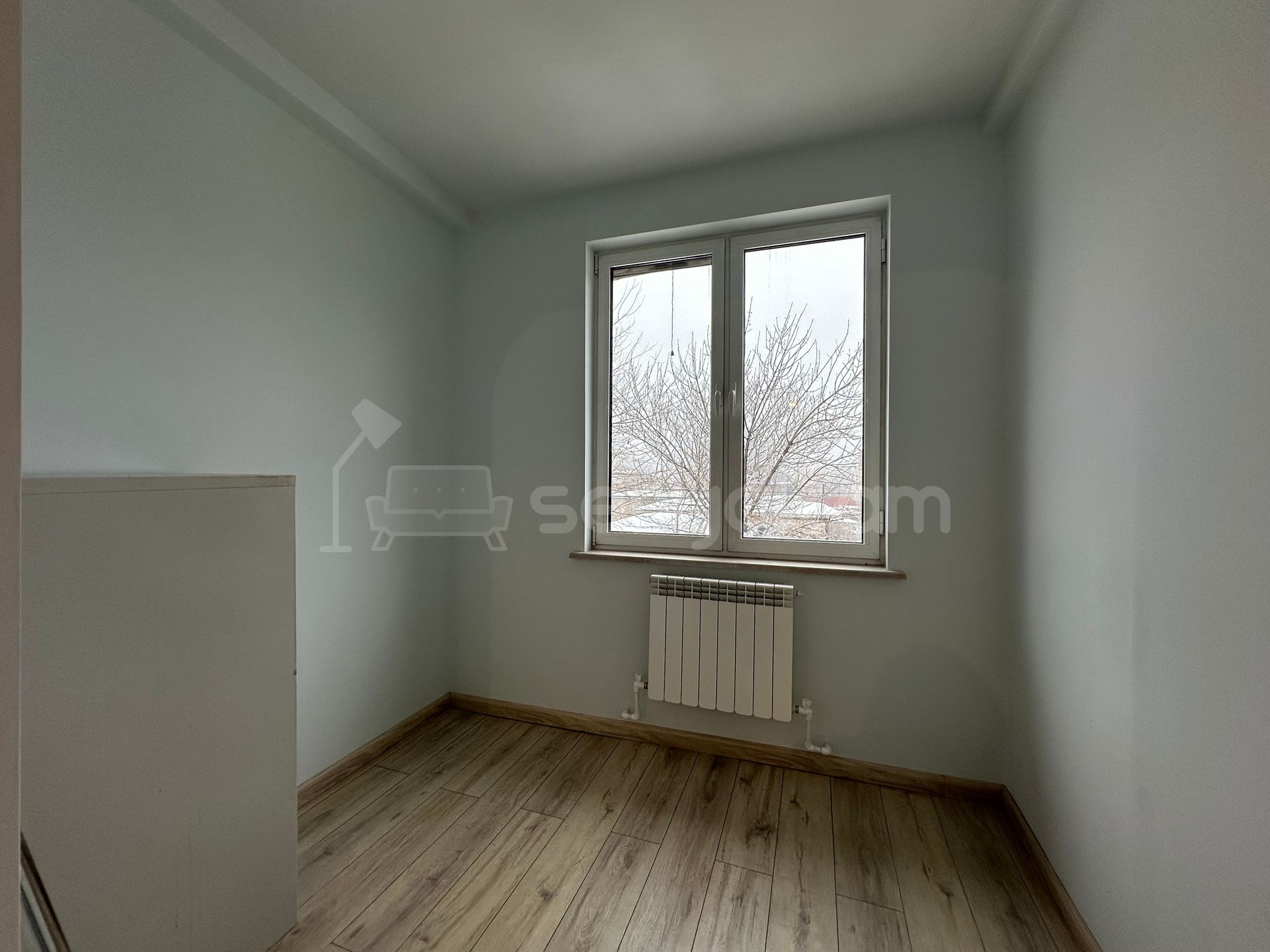 3 Սենյականոց Բնակարան Քարե Շենքում, 70քմ, 2/4 հարկ, Կապիտալ Վերանորոգված, Կահավորված, Արևկող